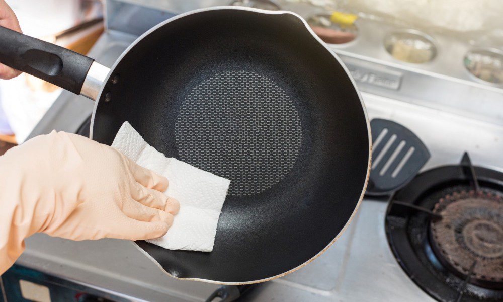 10 Most Effective Methods To Clean A Burnt Pot