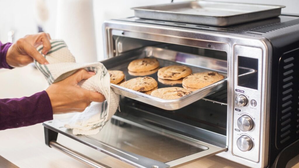 How To Use a Toaster Oven: 5 Easy Steps To Versatile Baking! 2 How To Use A Toaster Oven