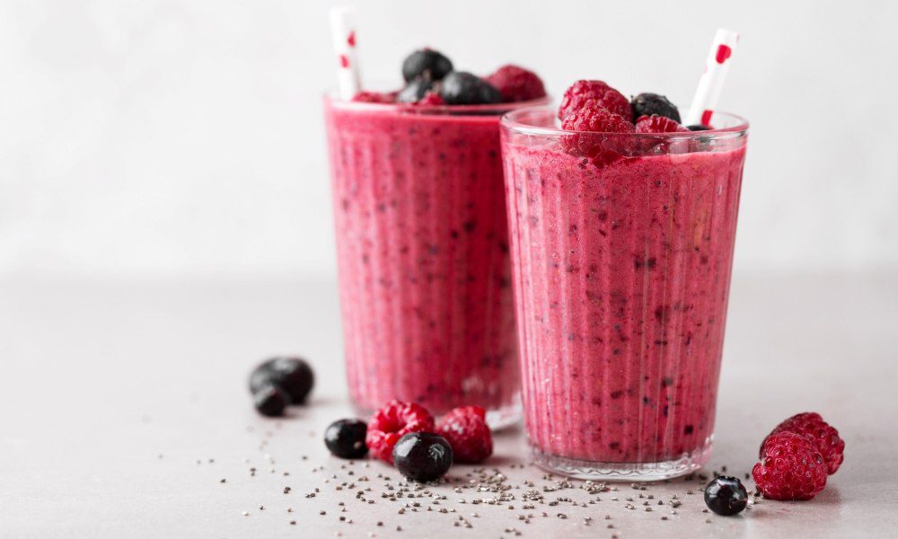 How To Use a Blender: 7 Easy Steps To Blending Bliss! 3 Smoothies