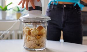 How to Use a Food Processor