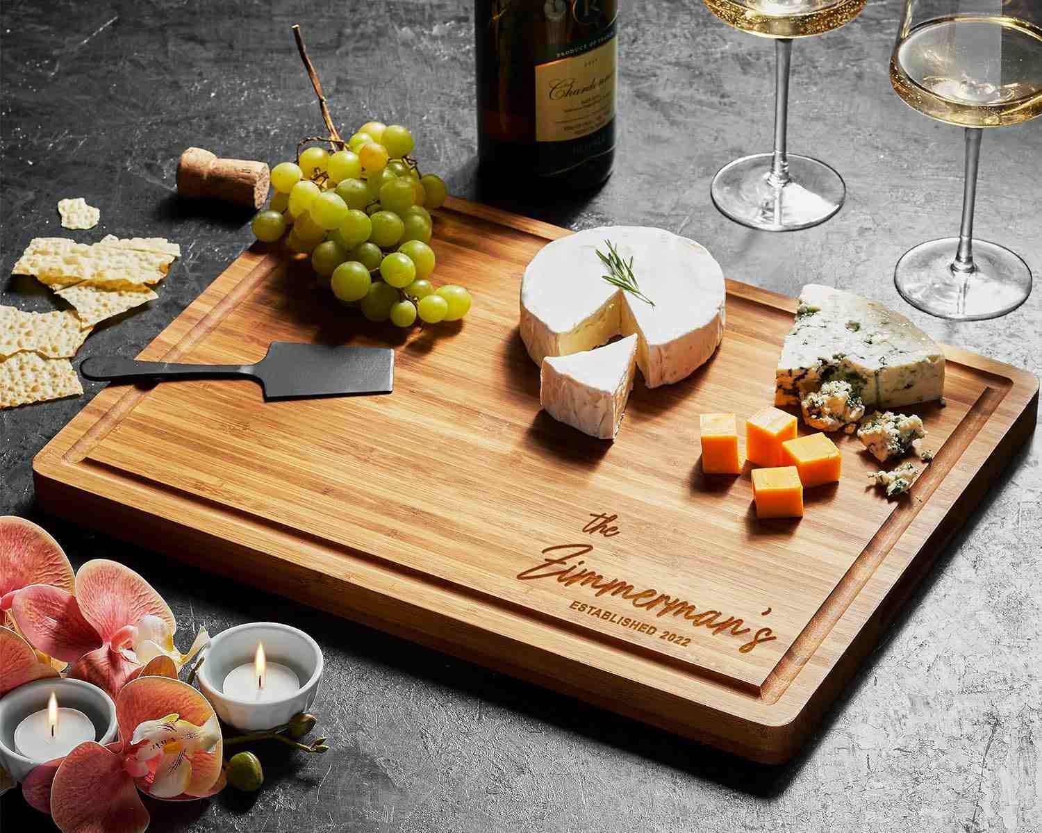 GIFTS TO ENGRAVE Personalized Charcuterie Board