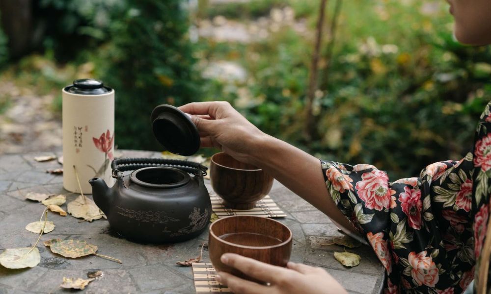 The Symbolism and Cultural Significance of Japanese Tea Kettles