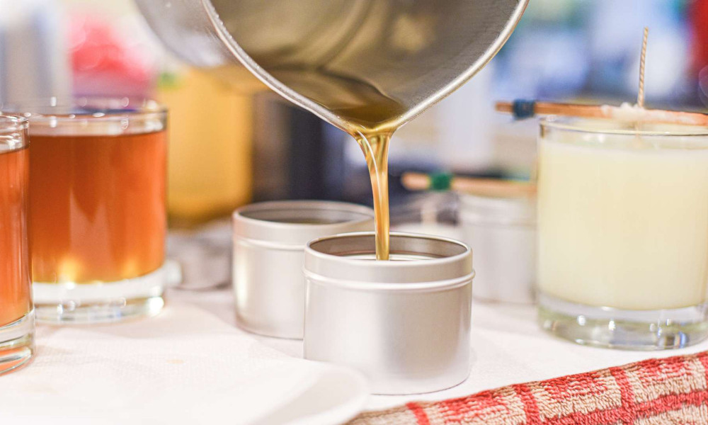 a step-by-step guide for preparing your candle tins