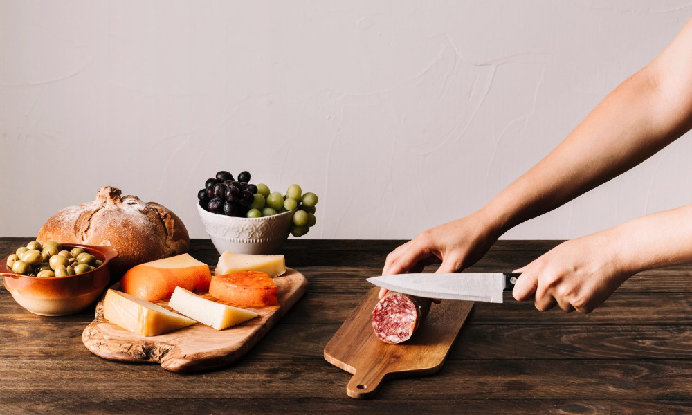 acacia cutting board | 5 best options of 2024