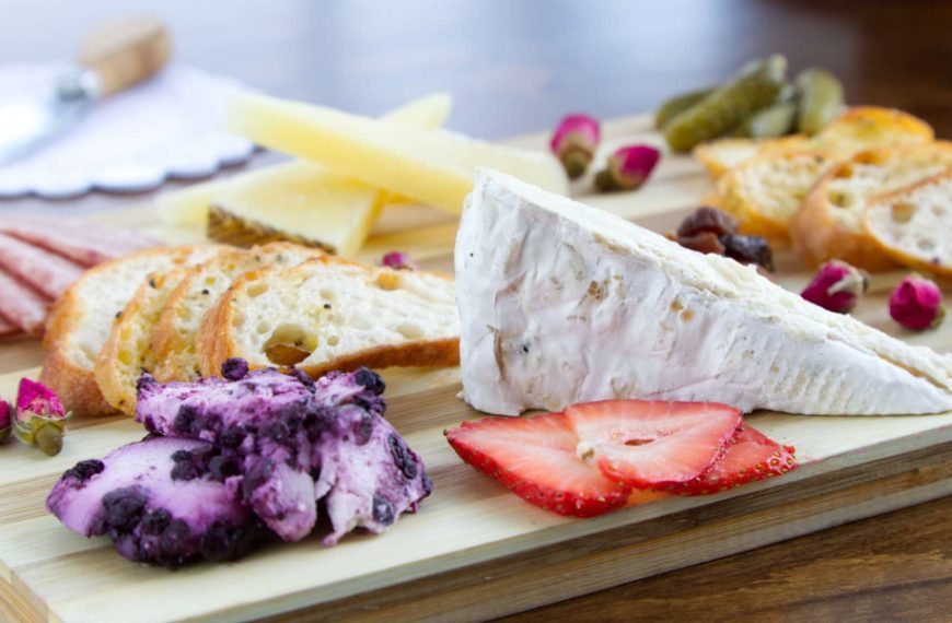 breads for charcuterie board | perfect pairings