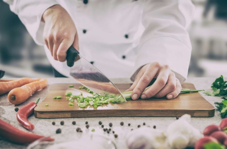 Santoku vs Chefs Knife