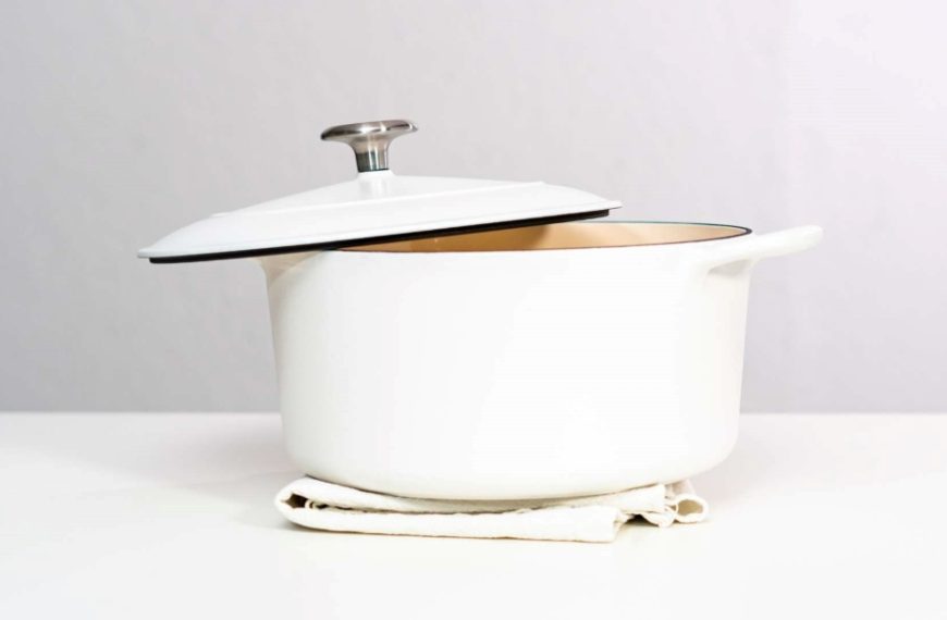 What Size Dutch Oven for Sourdough Bread