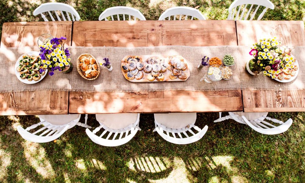measuring your table for a runner