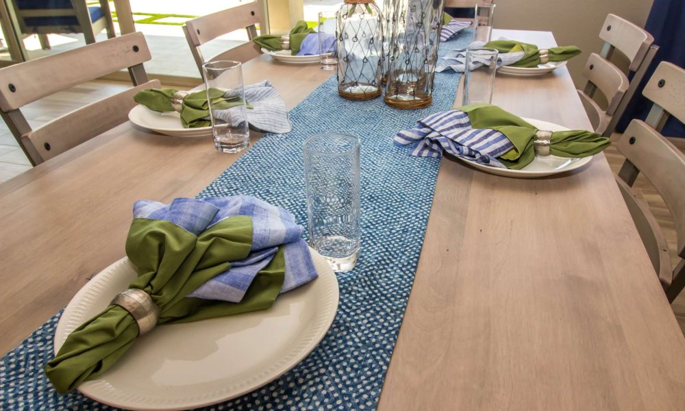 table runner size guide | which is best for you?