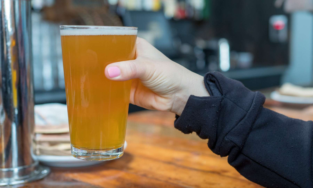 the science behind beer glassware