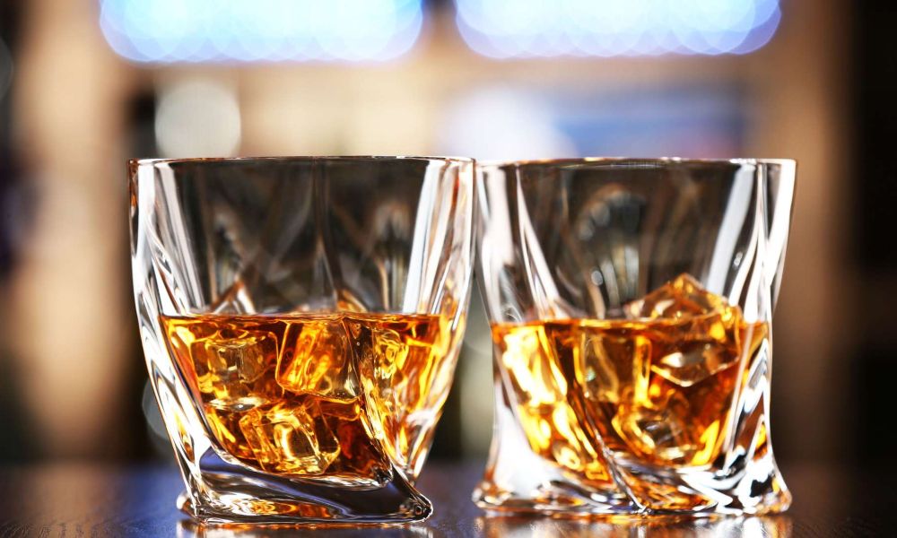 types of scotch glasses and their characteristics